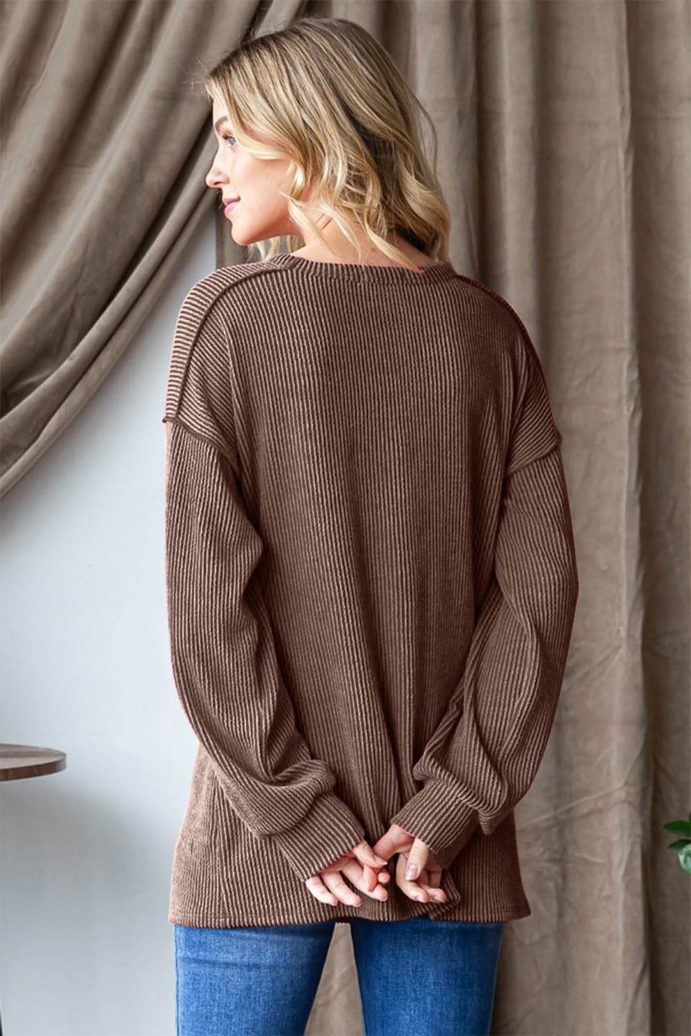 Ribbed seam long sleeve tee for a chic layered look