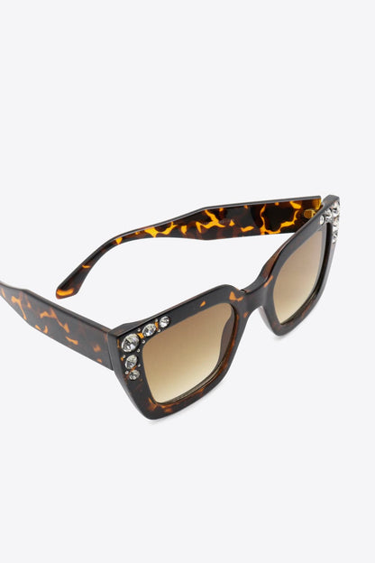 Inlaid Rhinestone Polycarbonate Sunglasses.