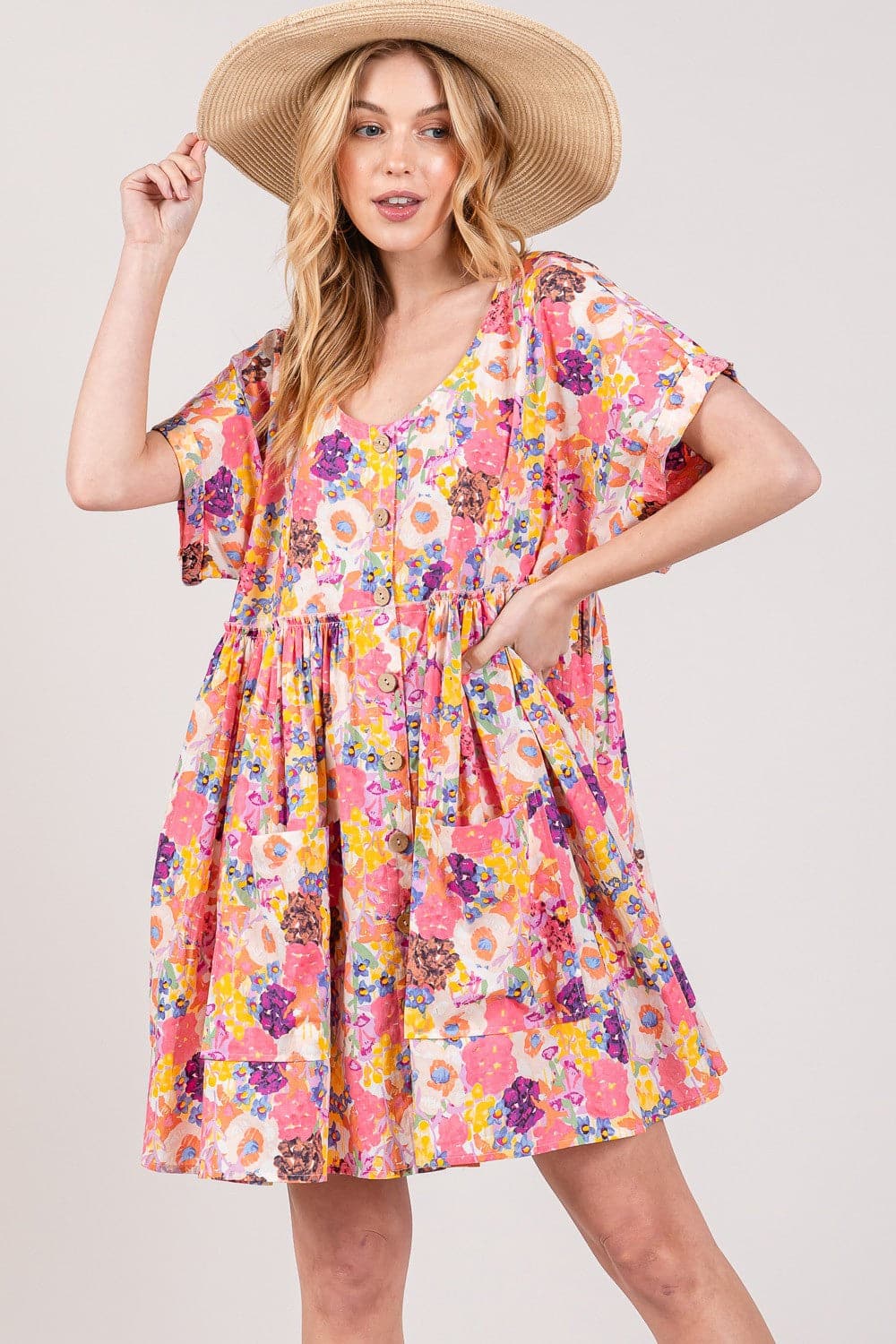 SAGE + FIG Floral Short Sleeve Babydoll Dress with Pockets.