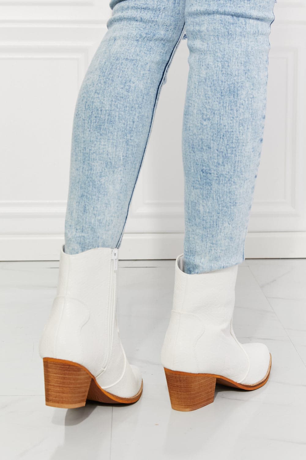 MMShoes Watertower Town Faux Leather Western Ankle Boots in White.