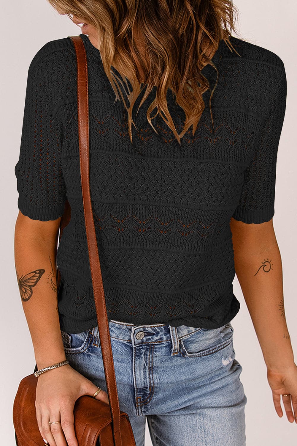 Round Neck Short Sleeve Knit Top.