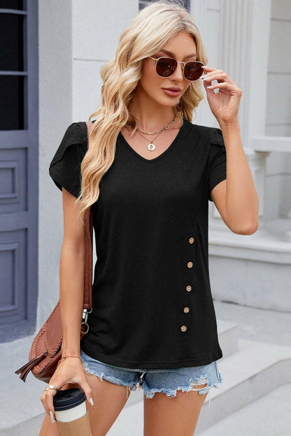 Chic V-Neck T-Shirt with Decorative ButtonsUpgrade Your Style with Our Chic V-Neck T-Shirt
 
 
Chic Design: Elevate your wardrobe with decorative buttons and a trendy V-neck.
 
Versatile: Whether for a casualLove Salve Decorative Buttonsjust arrived