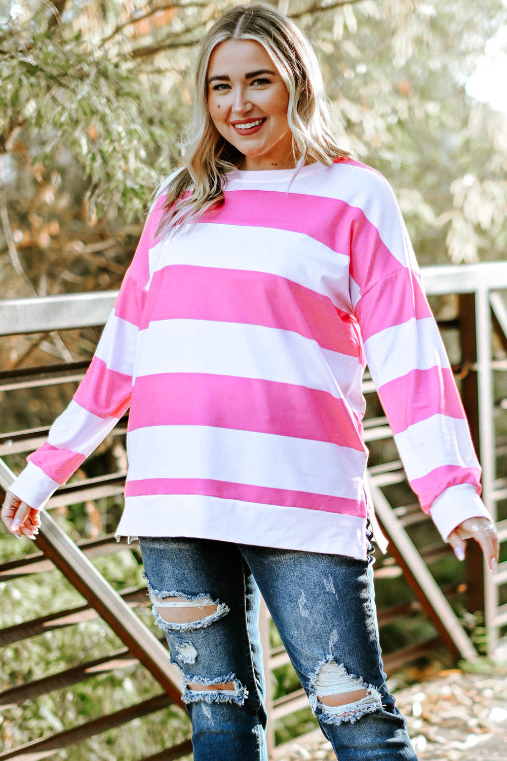 Chic pink striped plus size sweatshirt with stylish side slits