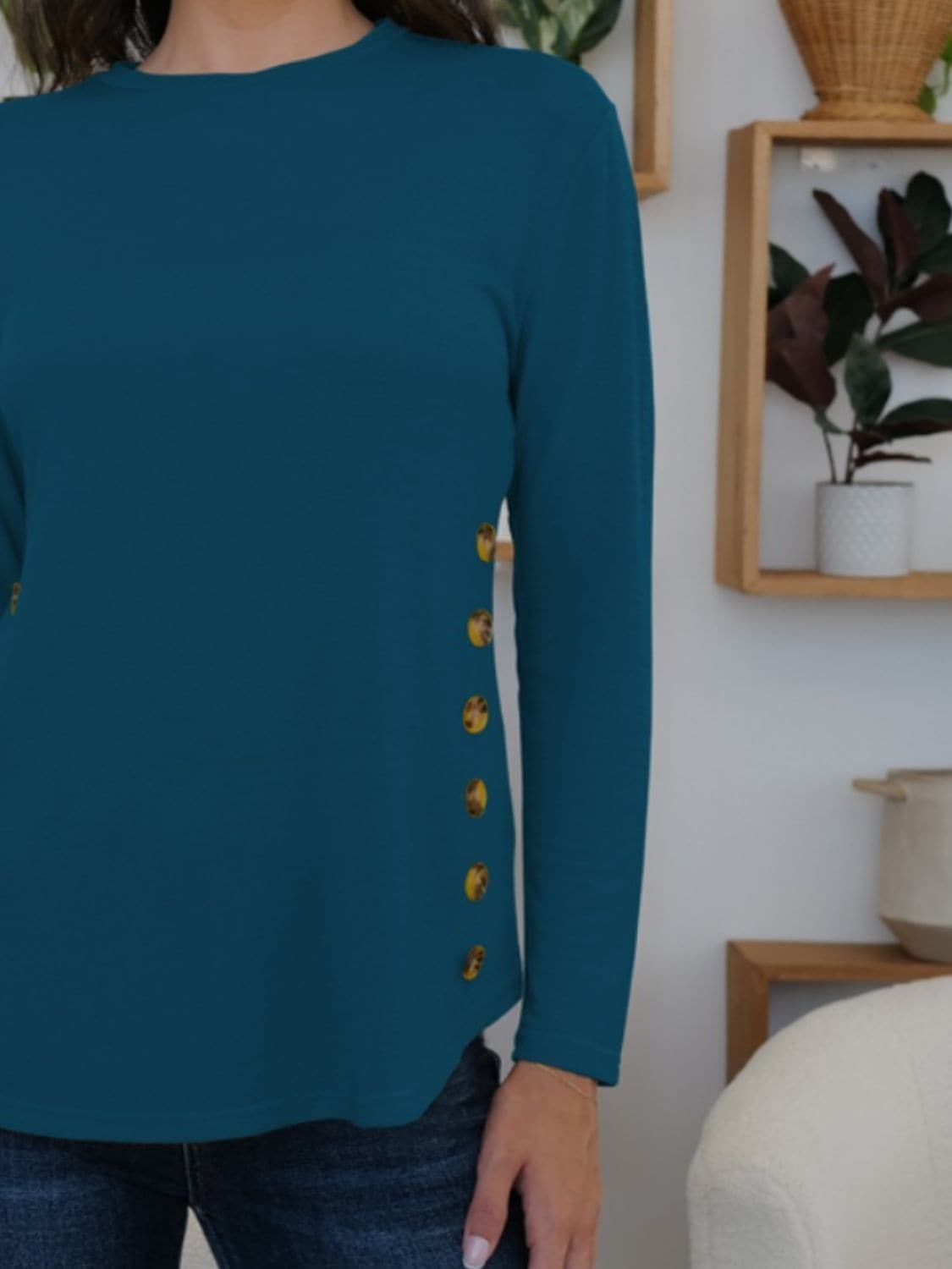 Elegant long sleeve tee with buttons