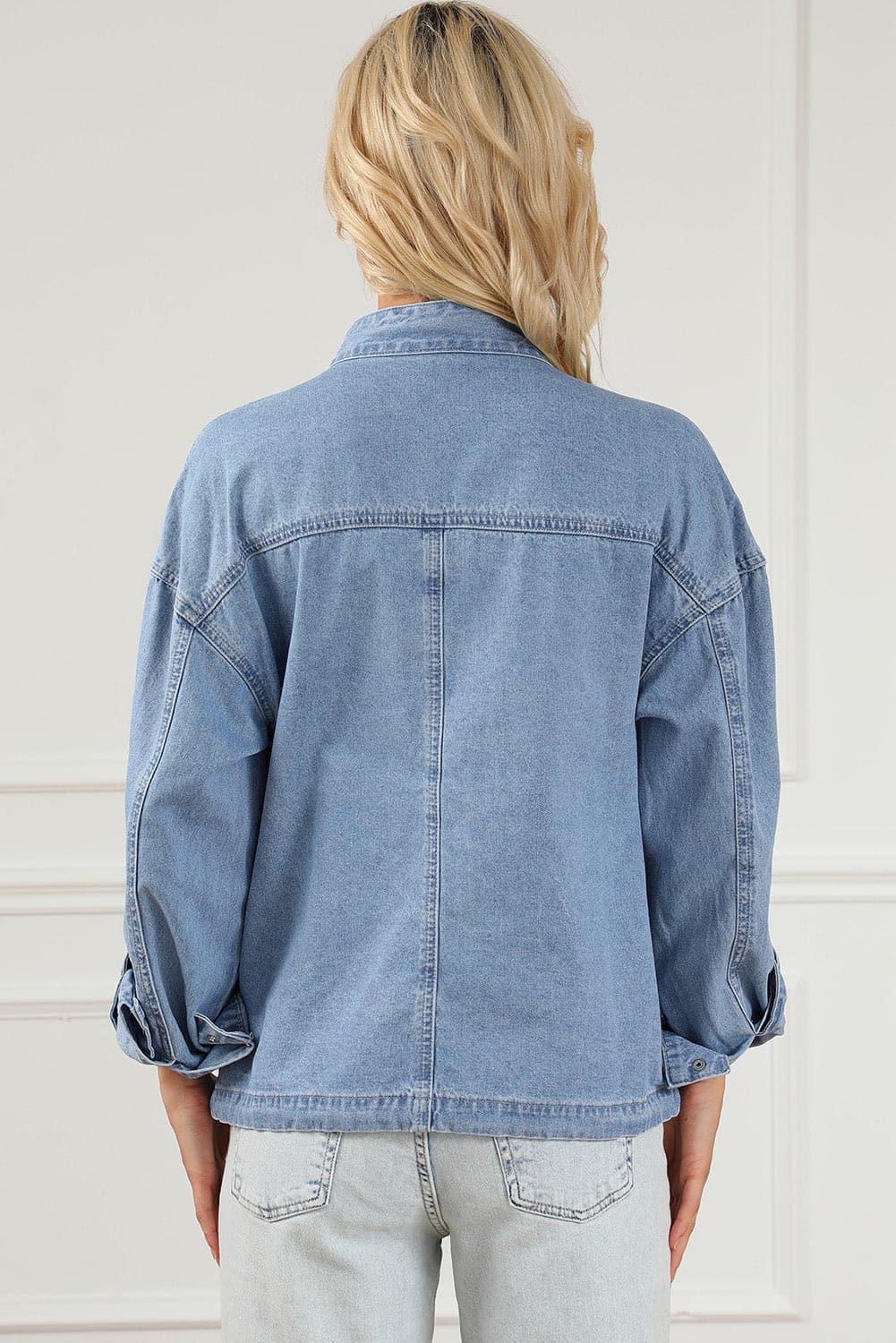 Classic pocketed long sleeve denim shirt