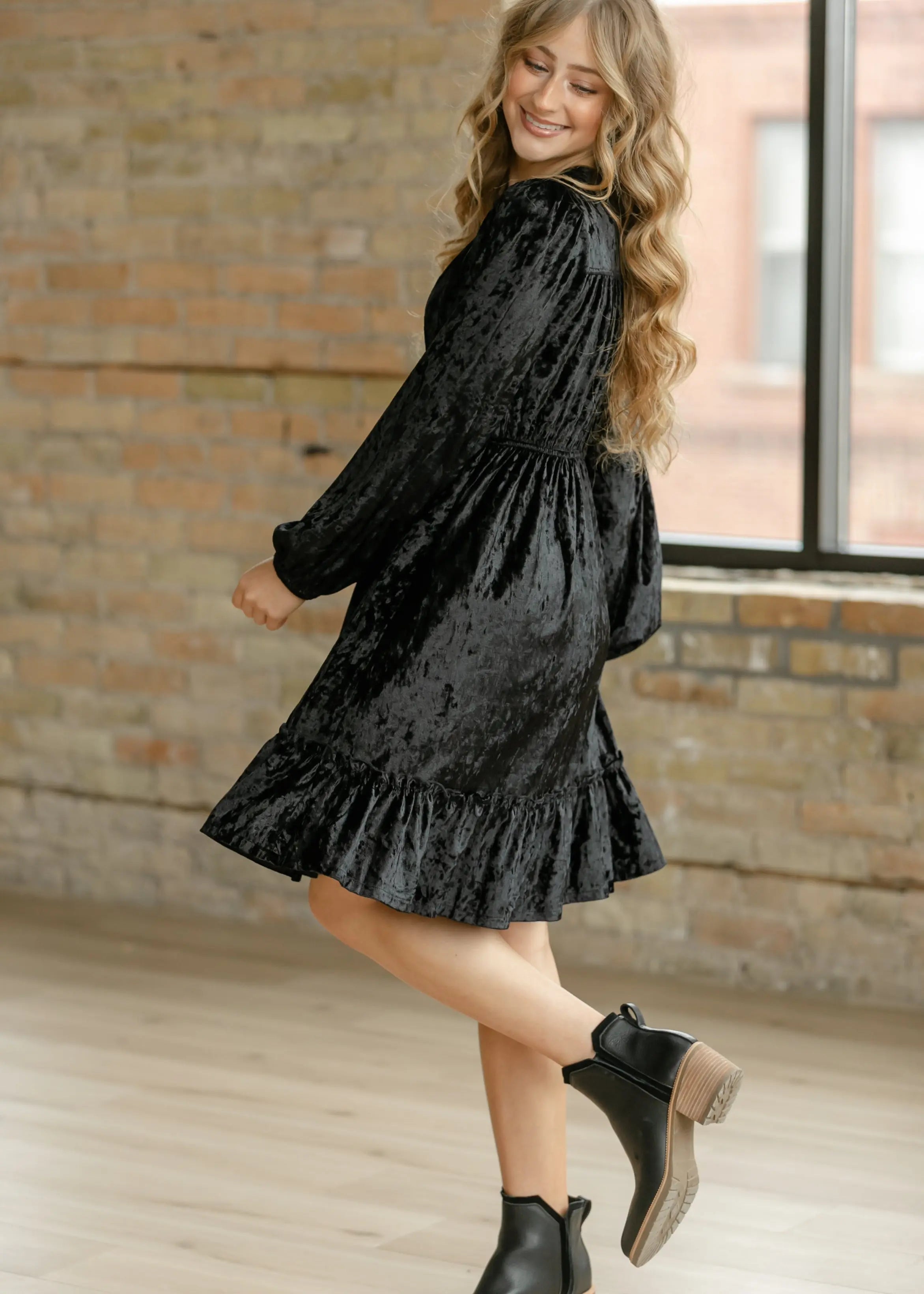 Diana Velvet Midi Dress Inherit Co.