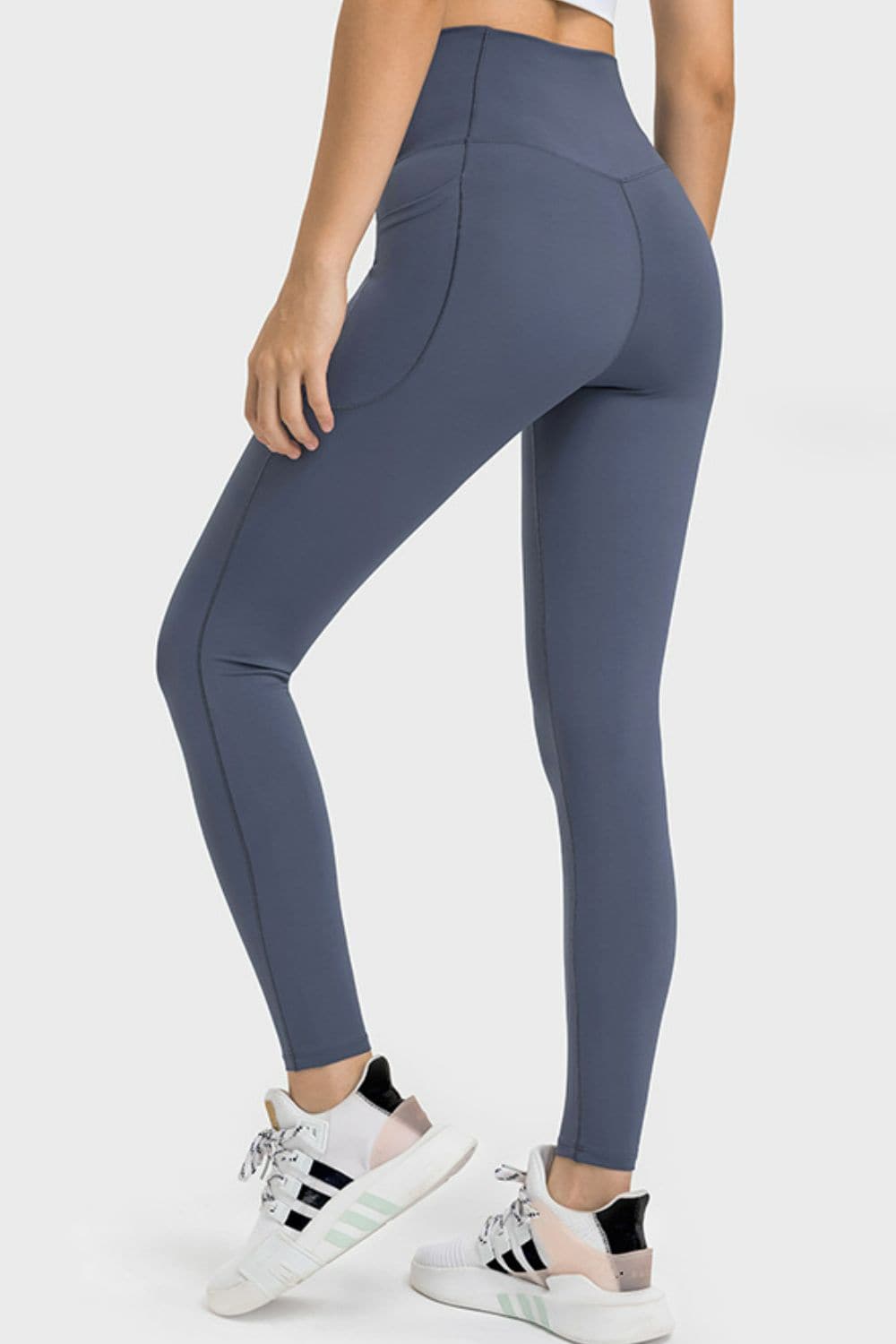 V-Waist Yoga Leggings with Pockets.