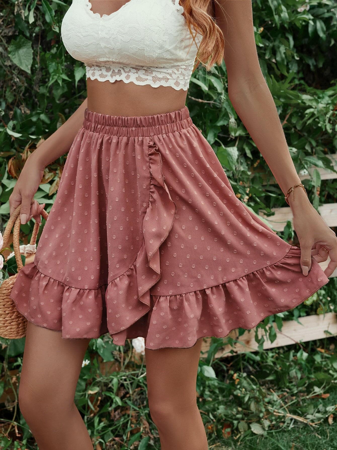 Ruffle Hem Elastic Waist Mini Skirt.