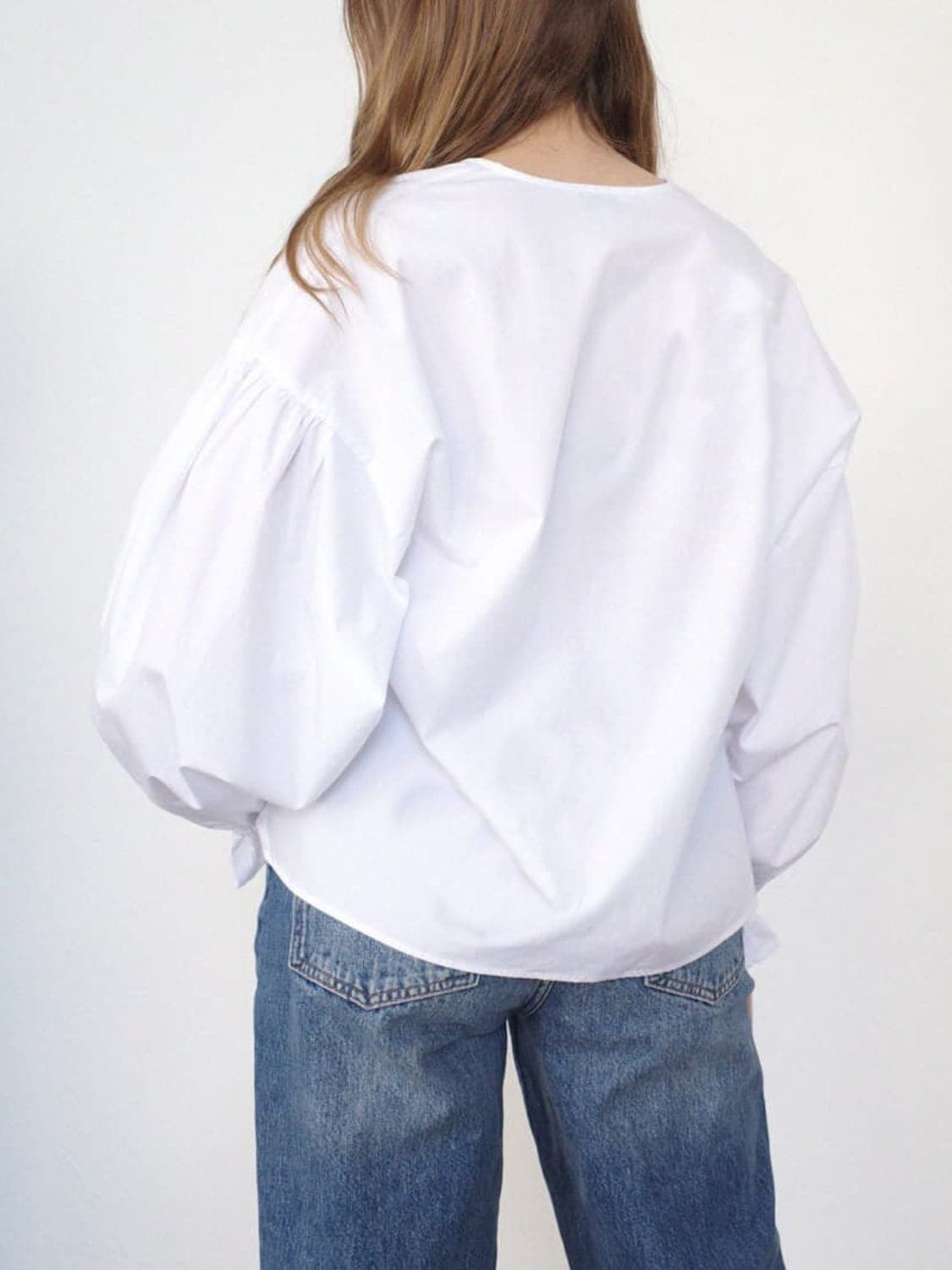 Chic tied ruffle sleeve top