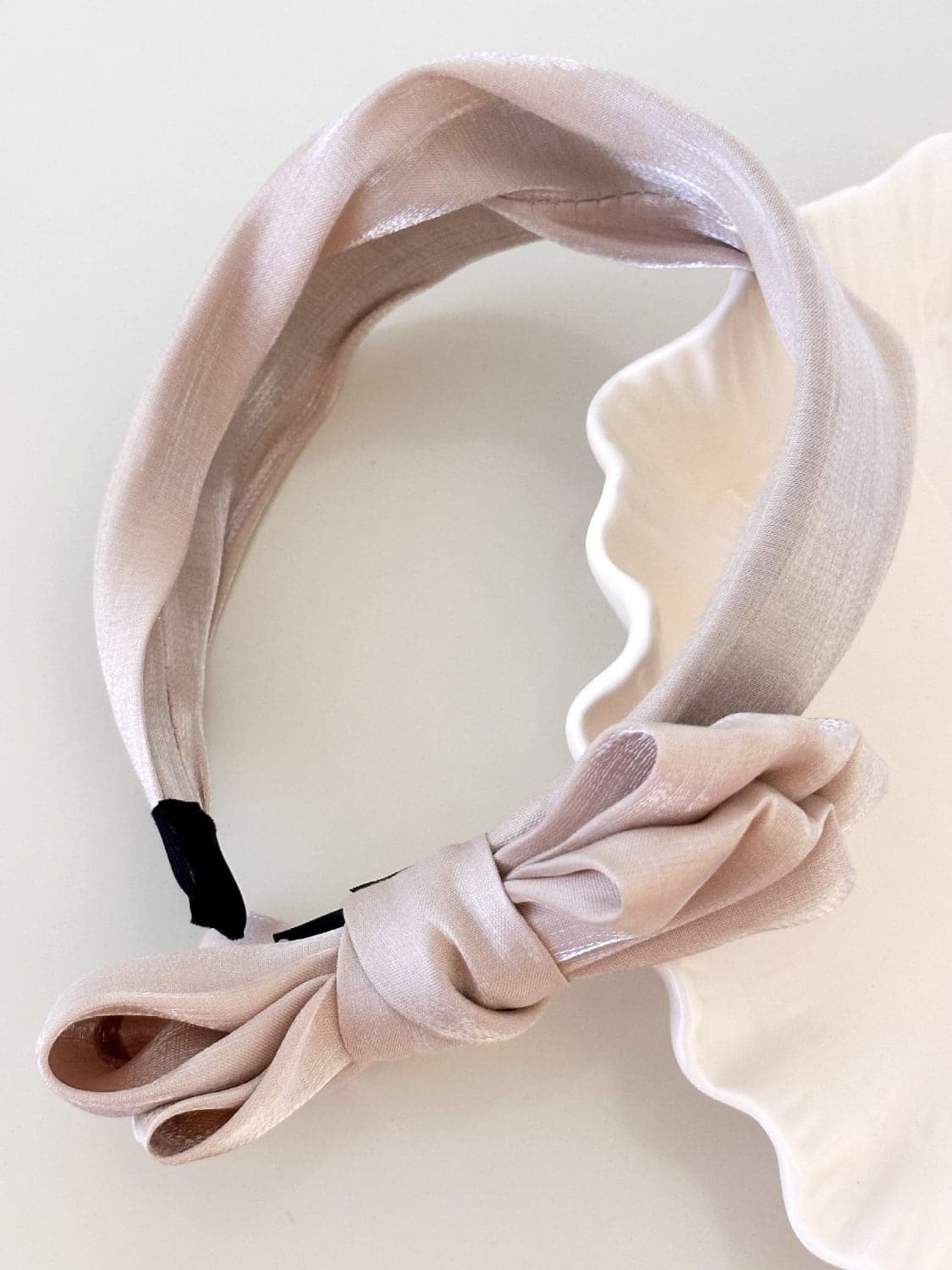 Chic polyester bow headband for stylish looks