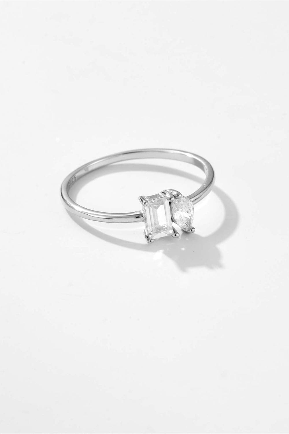 925 Sterling Silver Geometric Zircon Ring.