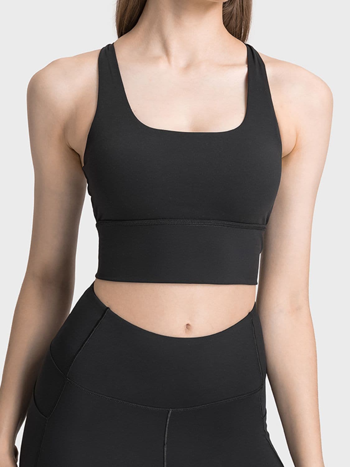 Scoop Neck Crisscross Straps Sports Bra.