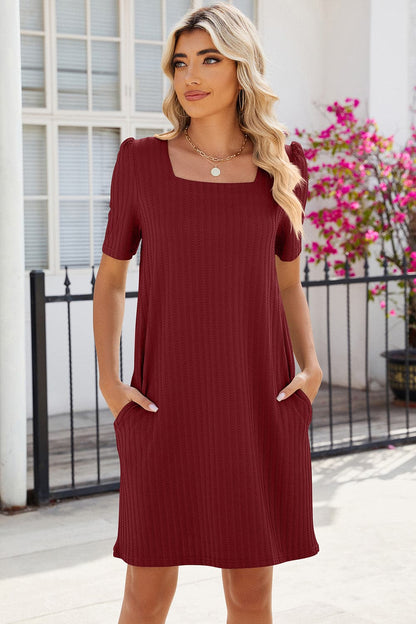 Chic square neck dress with pockets