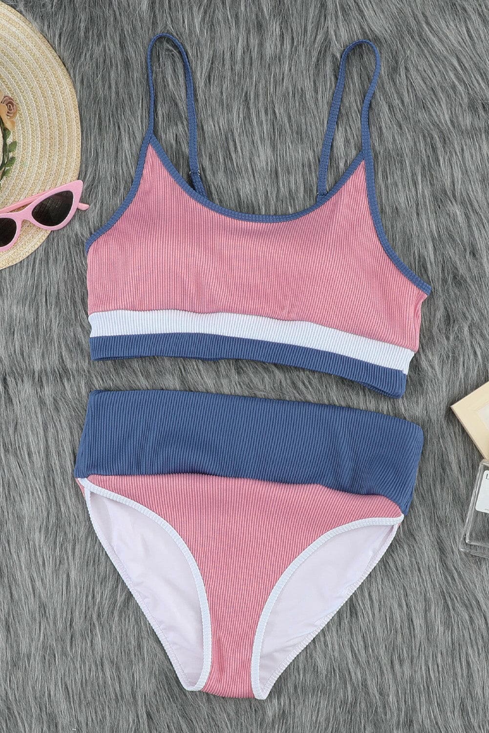 Color Block Scoop Neck Two-Piece Swim Set.