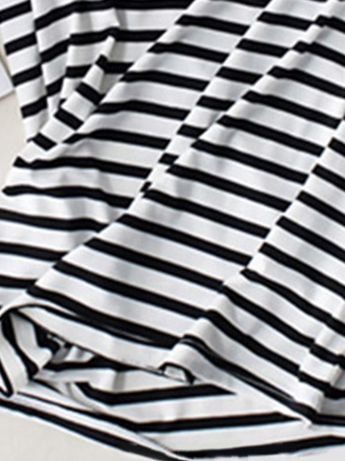 Striped Round Neck Short Sleeve T-Shirt with Bra.