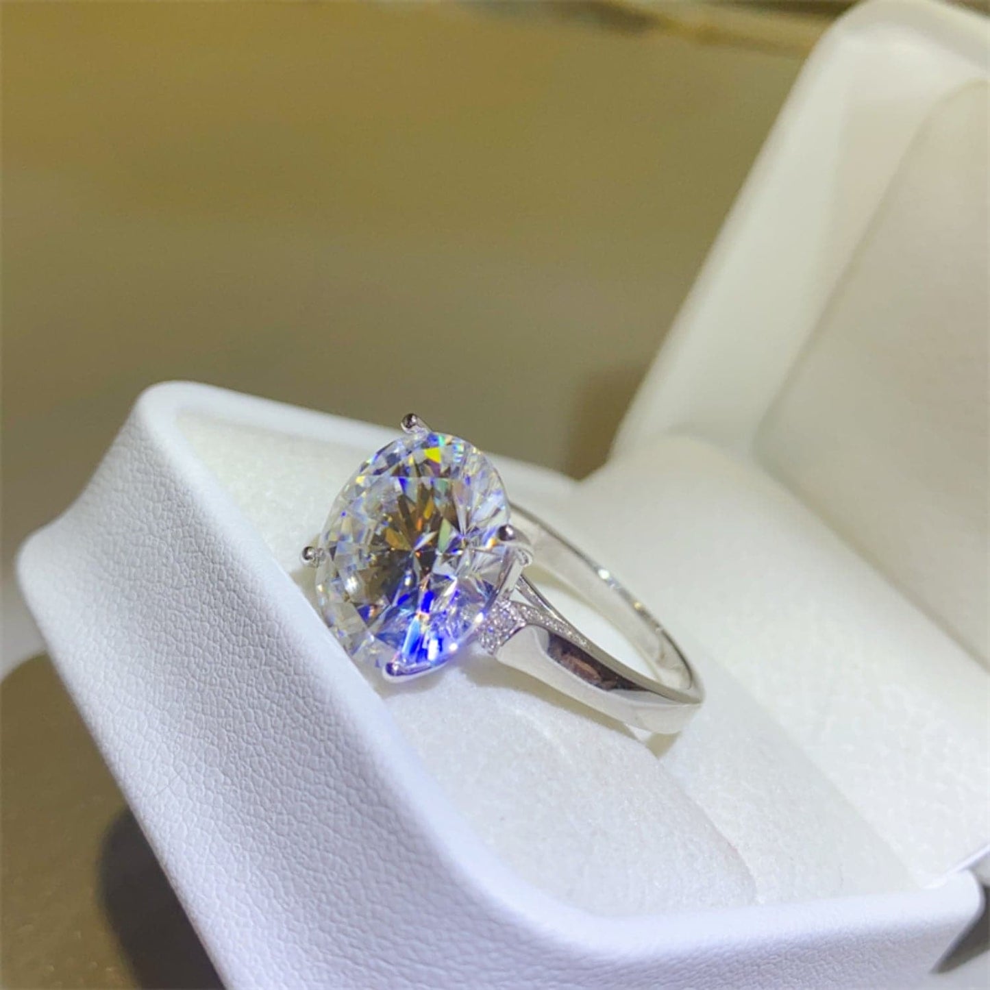 10 Carat Moissanite 925 Sterling Silver Ring.