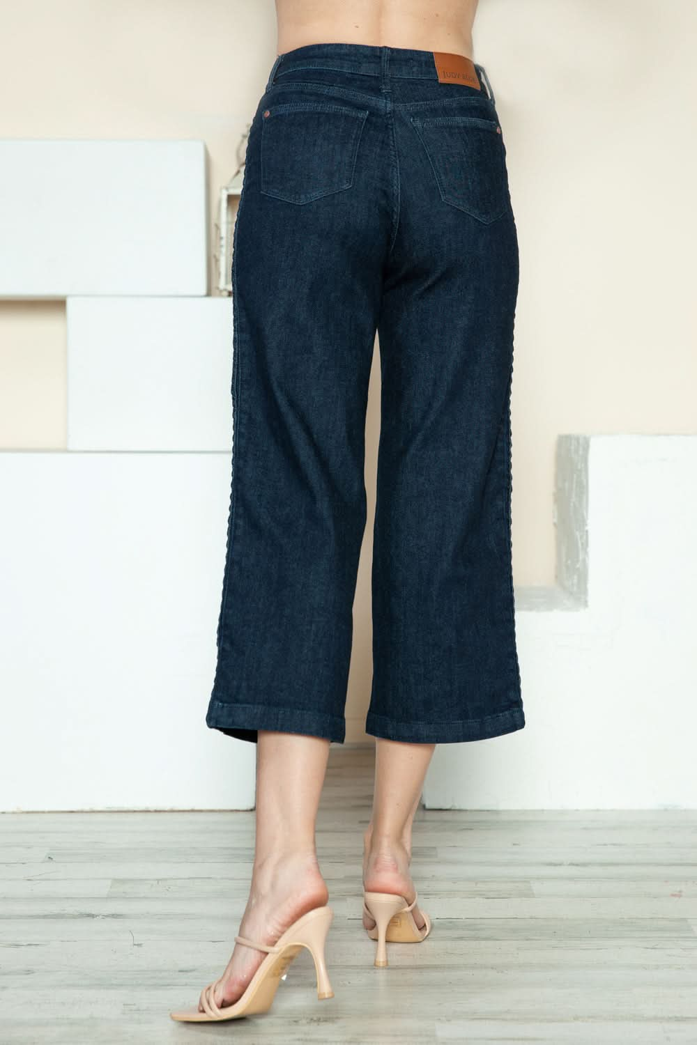 Judy Blue wide leg cropped jeans