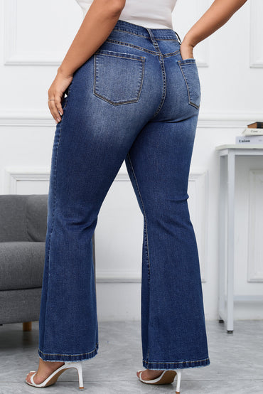 Vintage-inspired dark blue plus size washed flare jeans