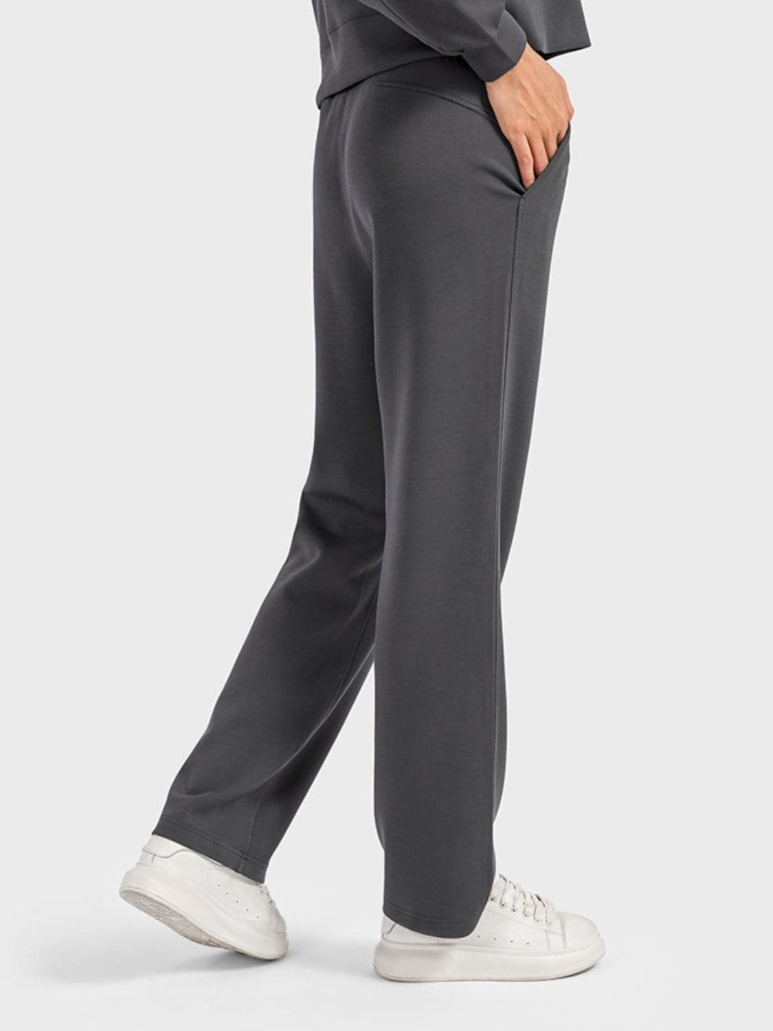 Drawstring Pocketed Sport Pants.