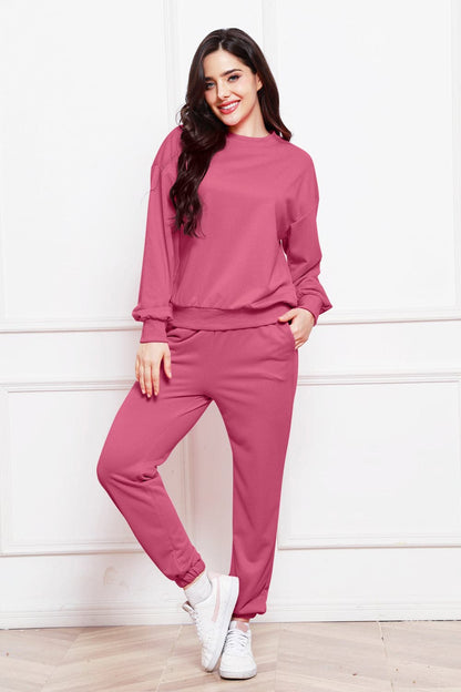 Round Neck Long Sleeve Sweatshirt and Pants Set.