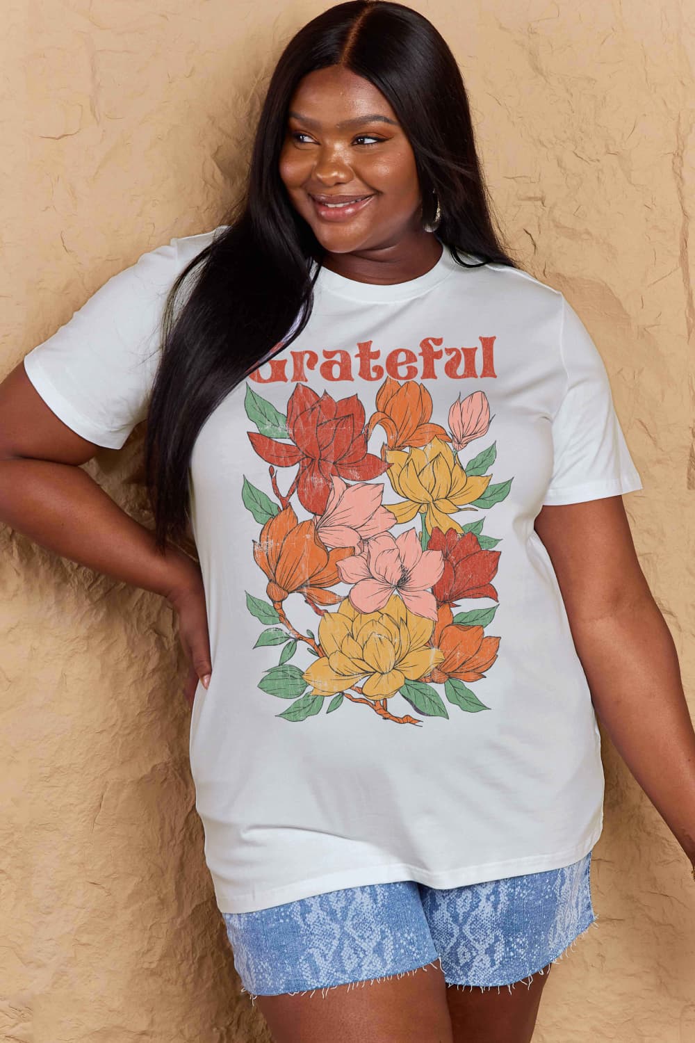 Simply Love: Grateful Flower Tee