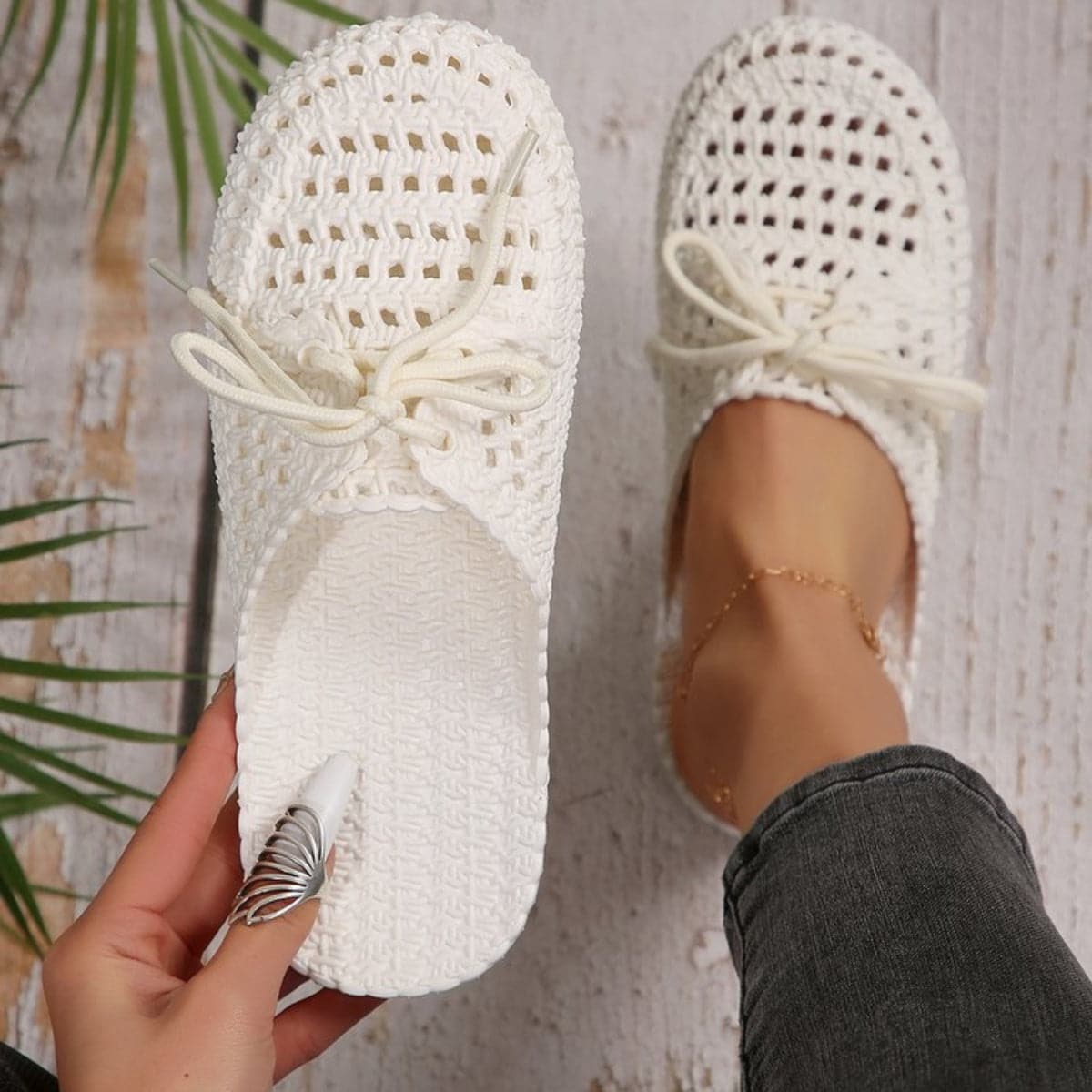 Lace-up flat sandals - summer chic