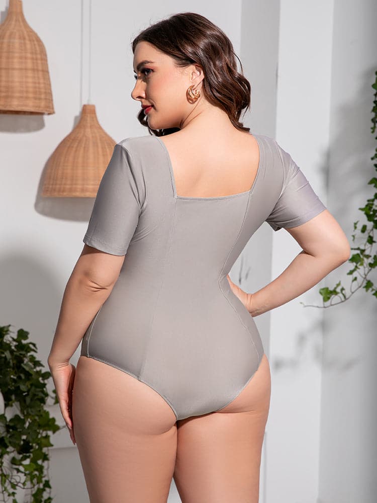 Plus Size Scoop Neck Short Sleeve One-Piece Swimsuit.