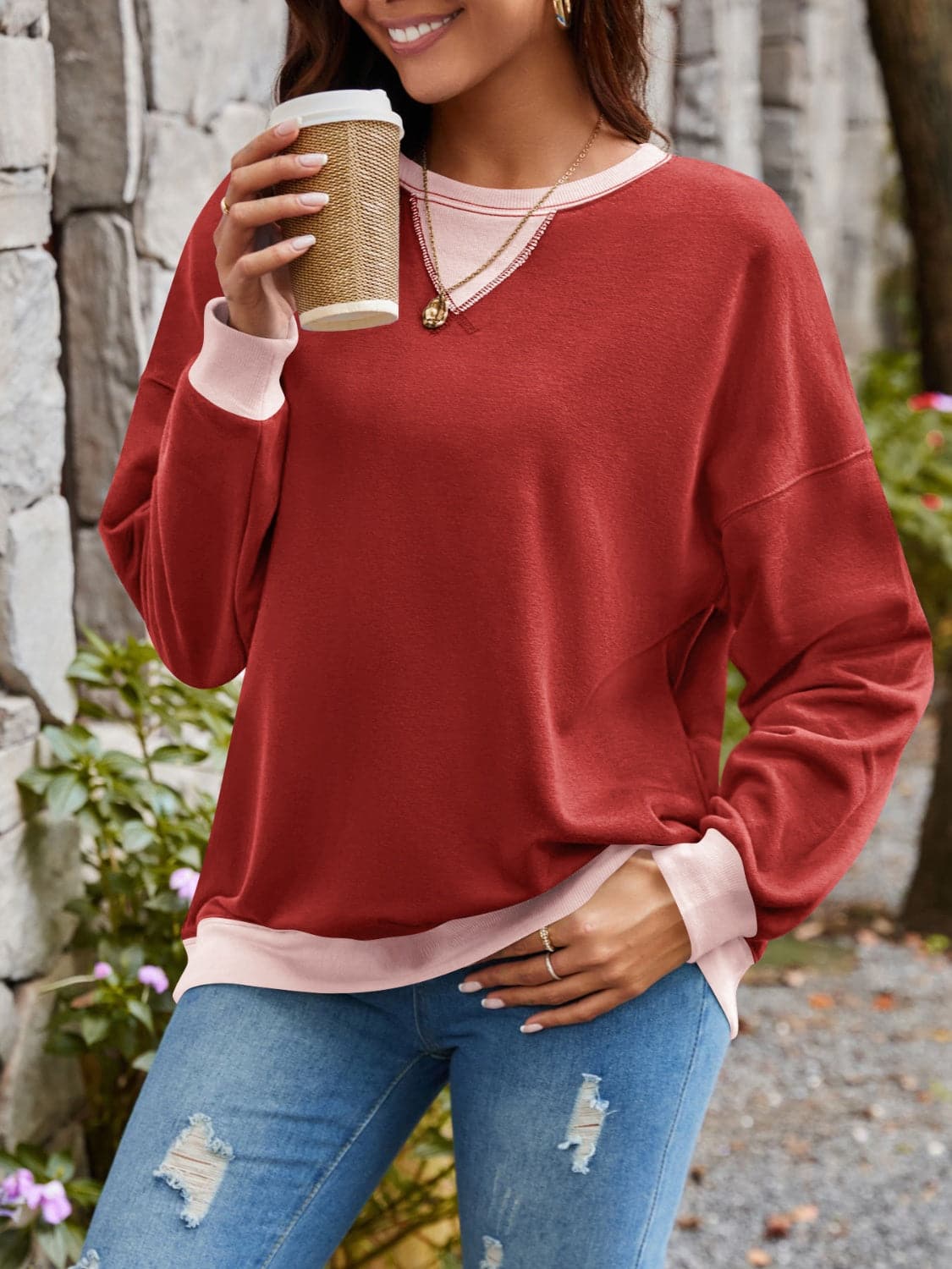 Contrast Round Neck Long Sleeve Sweatshirt.