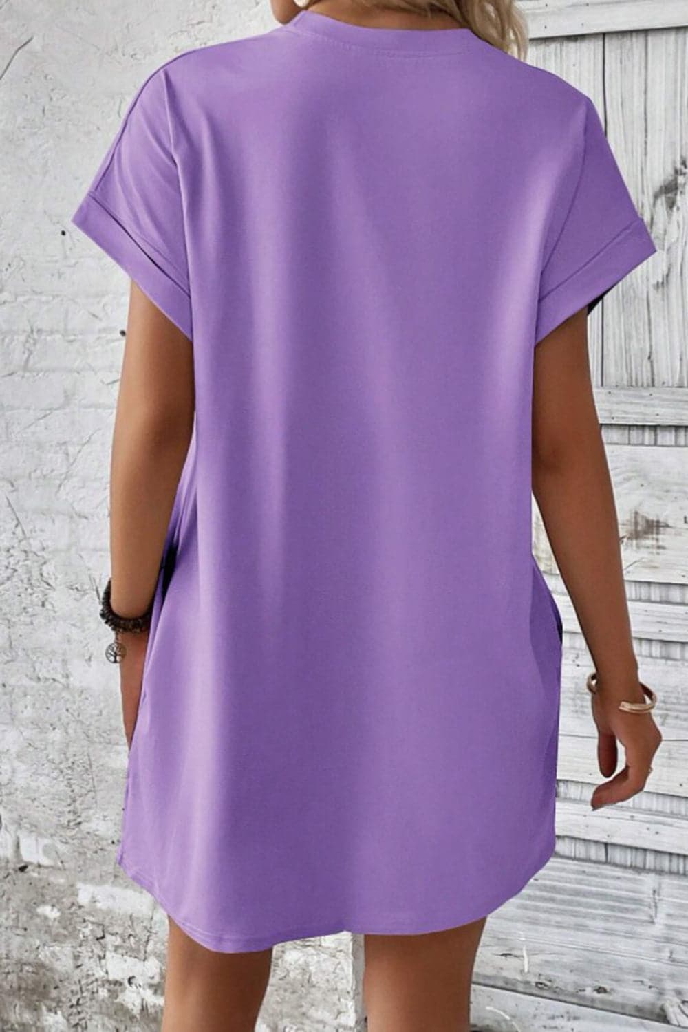 Casual pocketed round neck tee dress