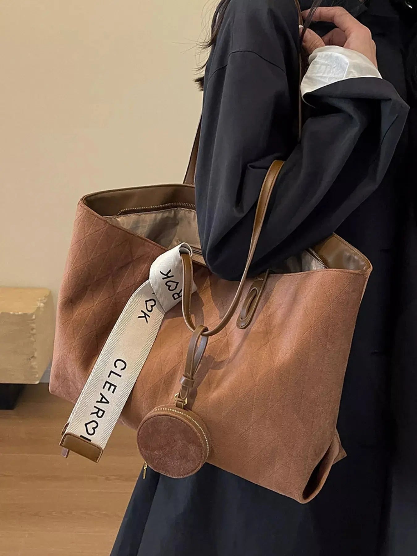 Imported Velvet Tote Bag Large Capacity With Coin Purse And Strap Simply Love