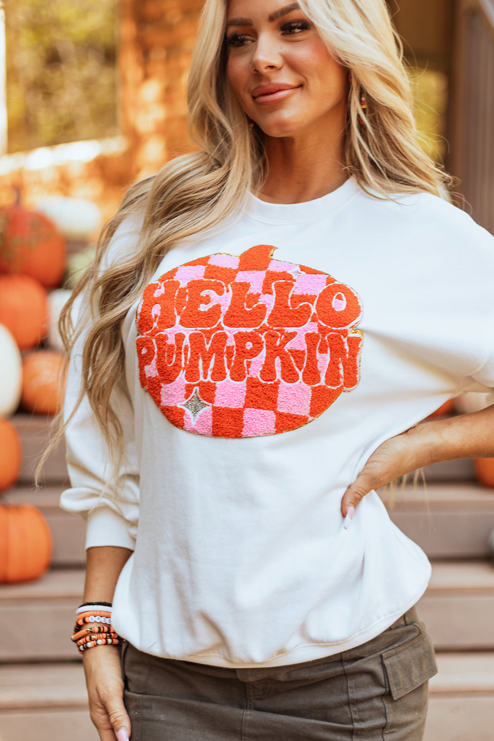 Autumn vibes: White pumpkin patch pullover sweatshirt