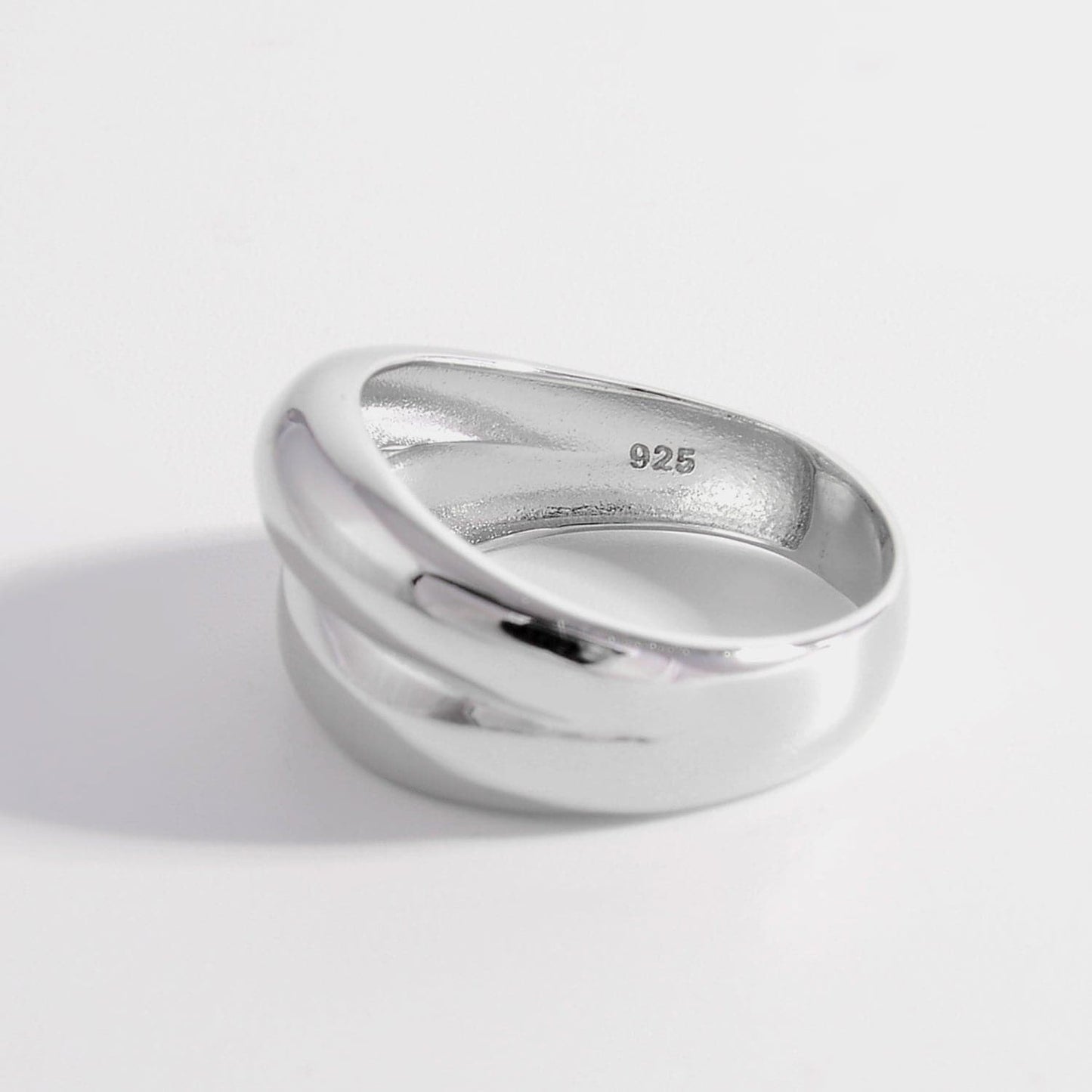 925 Sterling Silver Bulging Ring.