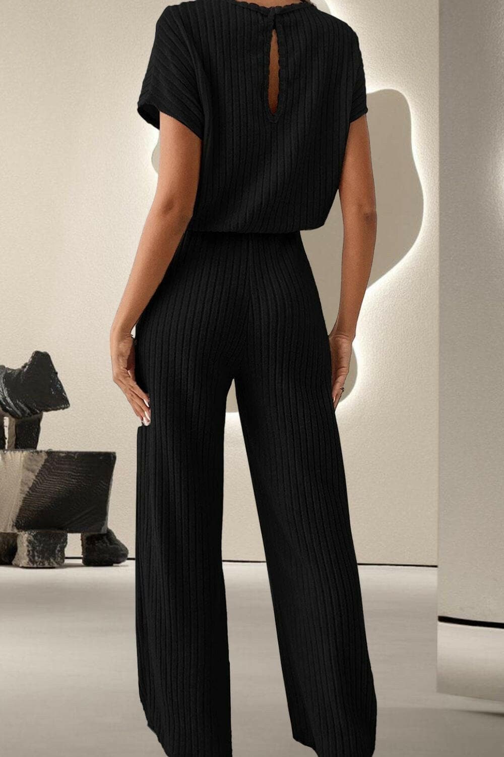 Round Neck Short Sleeve Jumpsuit.