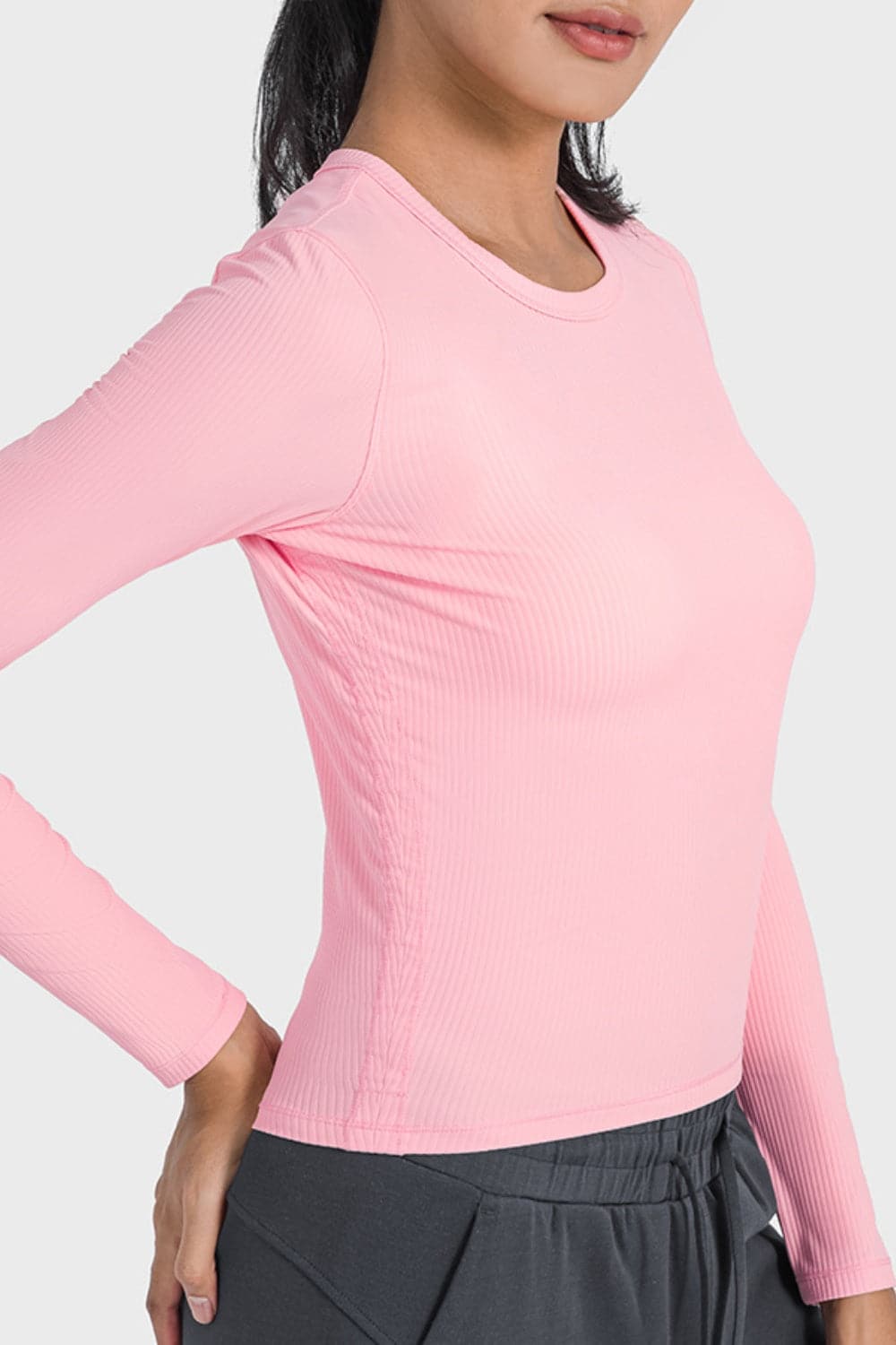 Round Neck Long Sleeve Sports Top.