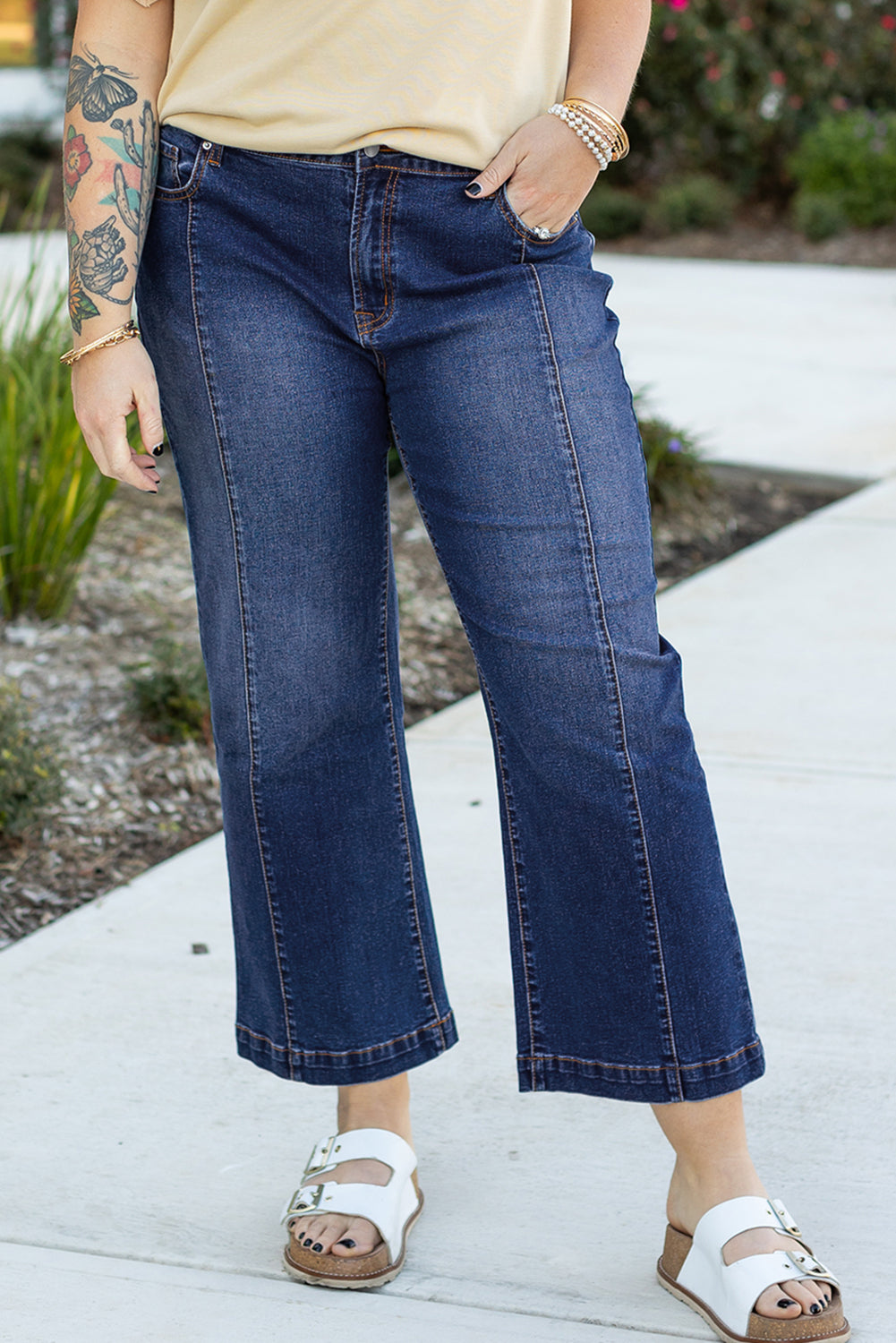 Trendy navy blue plus size wide-leg jeans