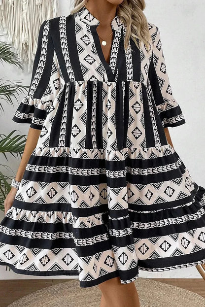 Chic Printed Tiered Dress With Notched Sleeves for All Occasions