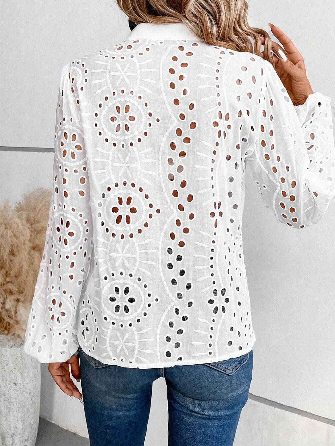 Cutout Notched Long Sleeve Blouse.