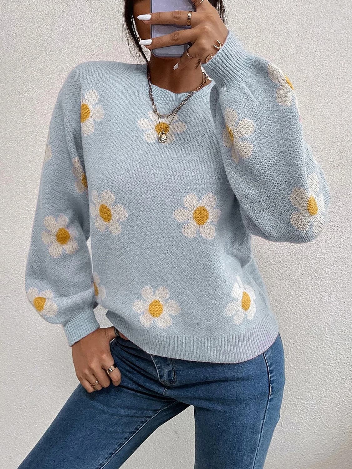 Flower Round Neck Latern Sleeve Sweater.