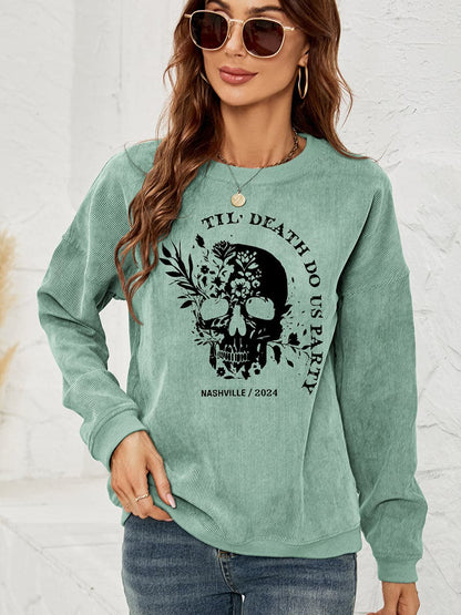 Skull print oversized sweatshirt with dropped shoulders