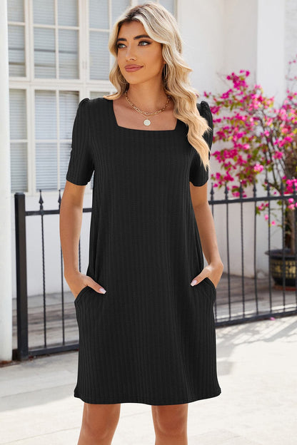 Chic square neck dress with pockets