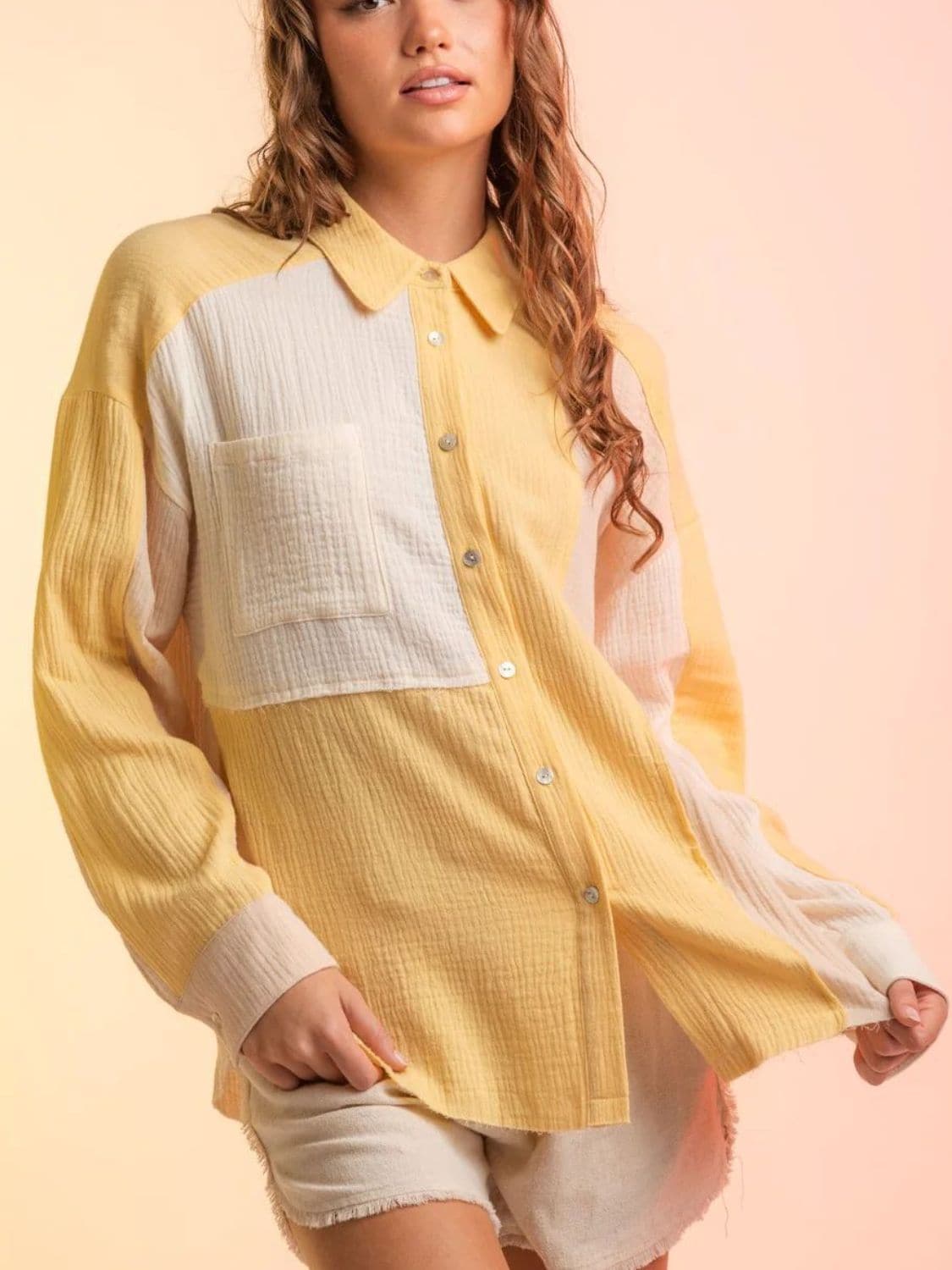 Chic contrast button-up shirt with pockets and long sleeves