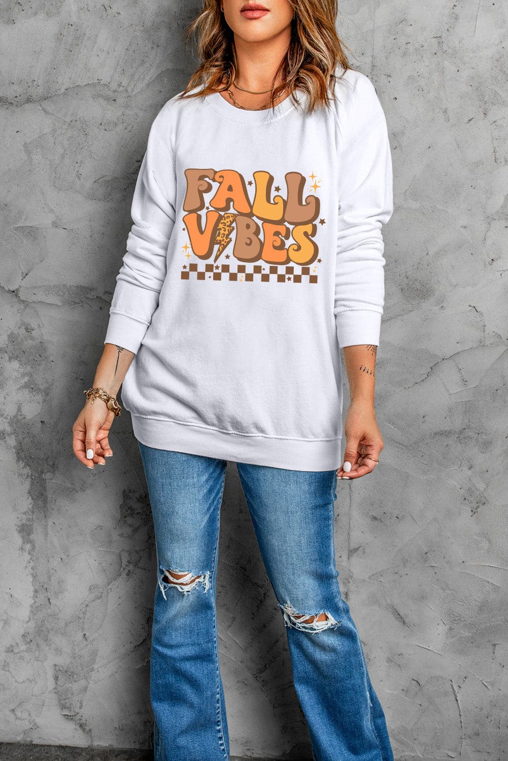 Letter Graphic Round Neck Long Sleeve Sweatshirt.