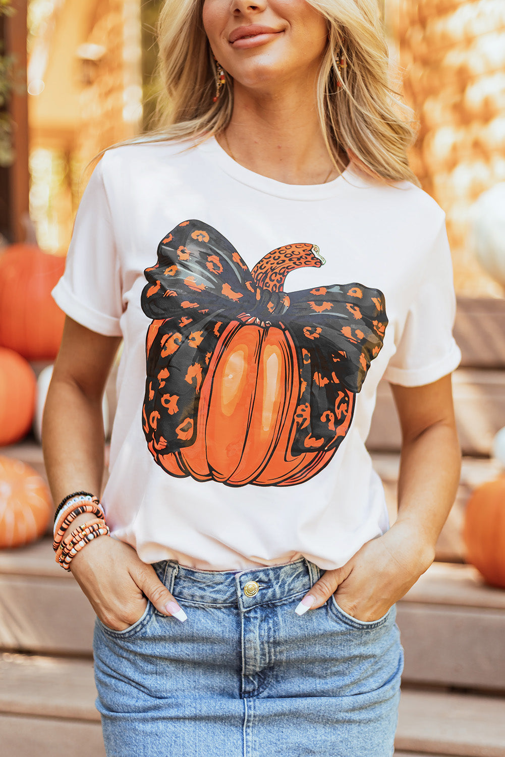 White pumpkin graphic t-shirt with bowknot detail for Halloween