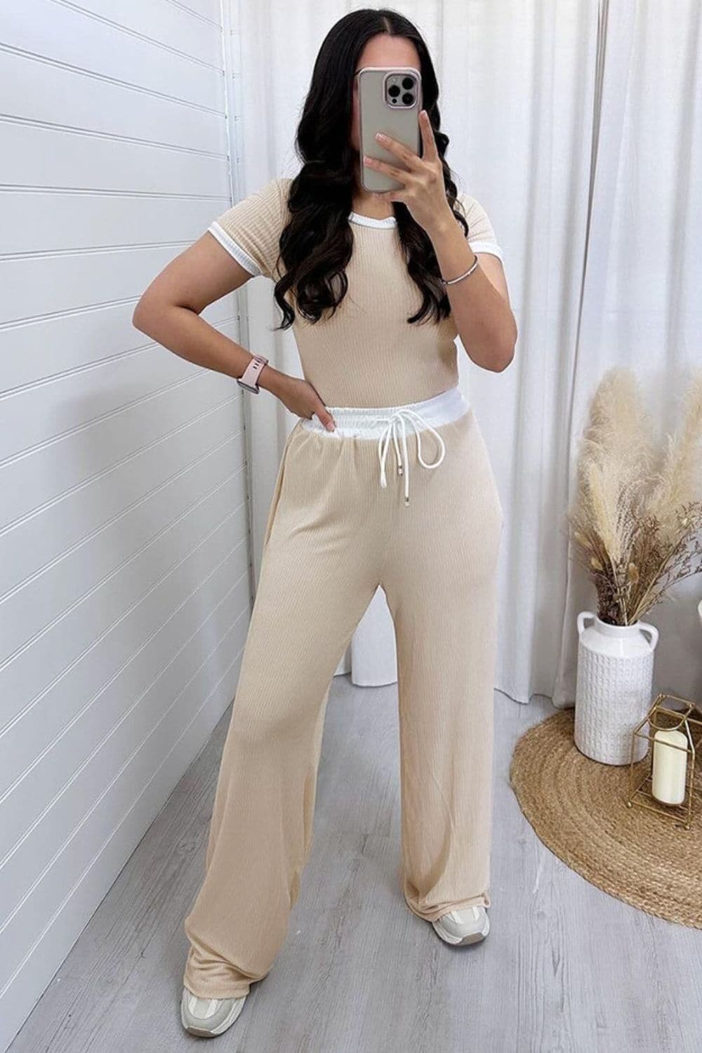 Contrast Trim Round Neck Top and Pants Set.