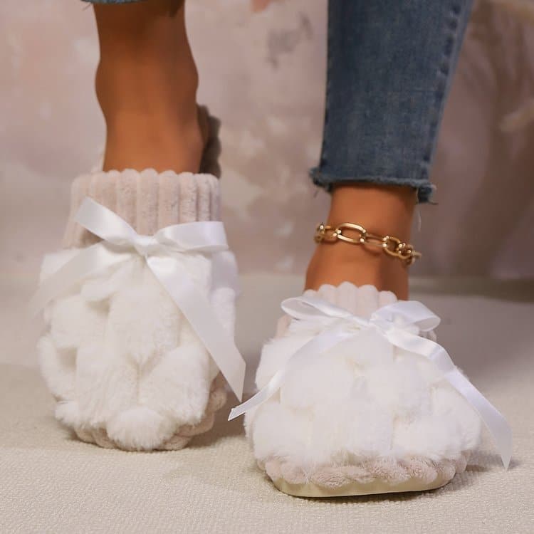 Chic bow-accented contrast slippers