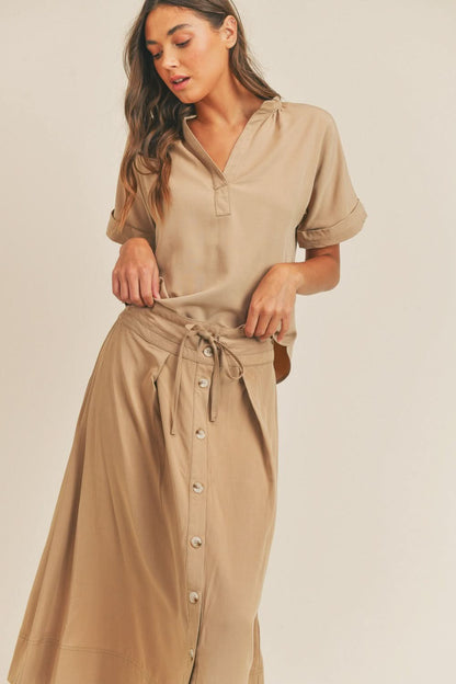 Chic Short Sleeve Top and Classic Button Down Midi Skirt Ensemble