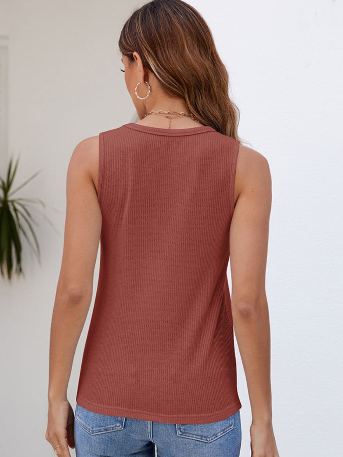 Round Neck Tank.