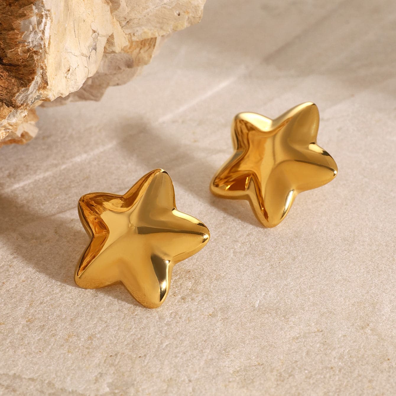 Elegant 18K gold-plated star stud earrings in stainless steel