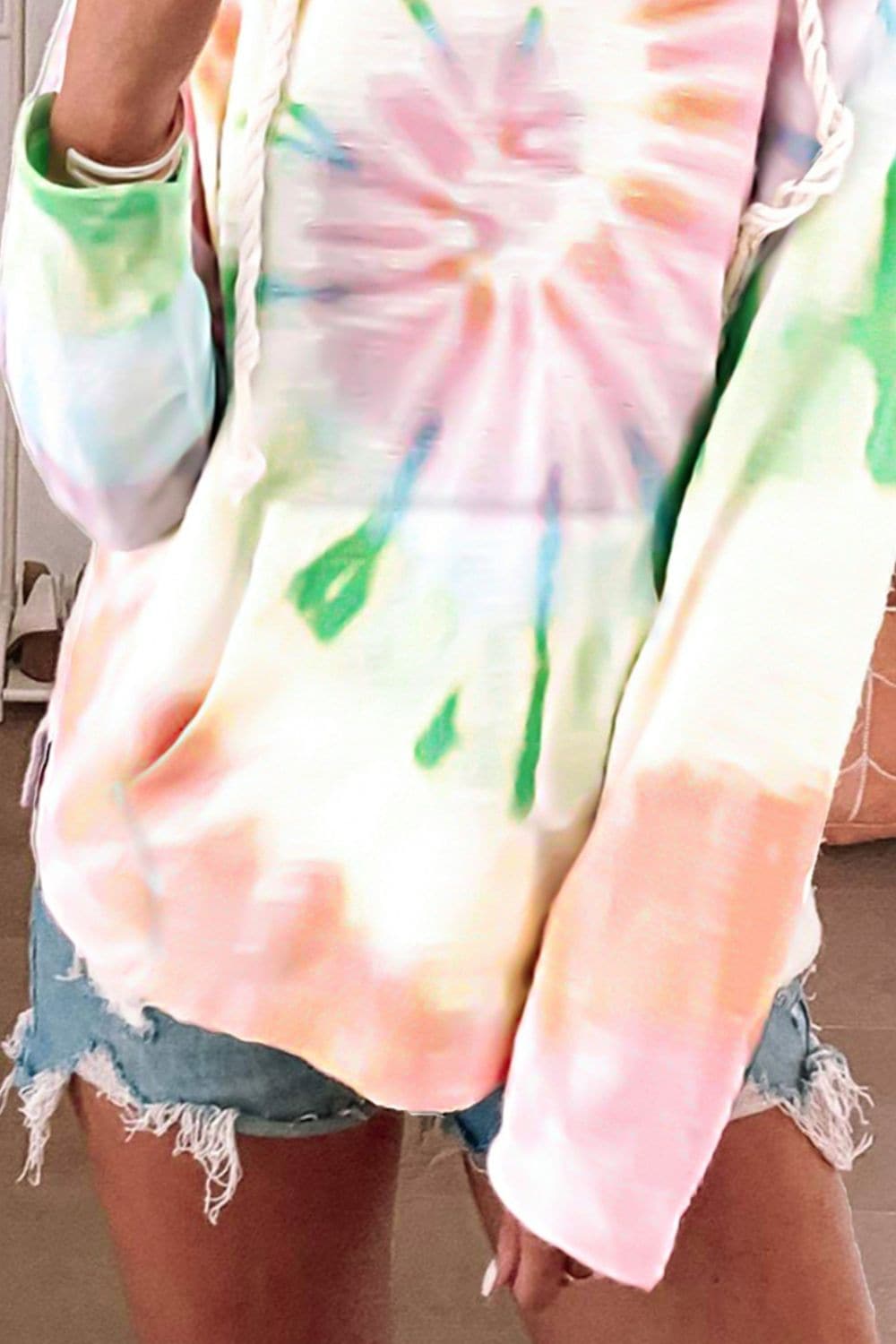 Colorful tie-dye drawstring hoodie with long sleeves