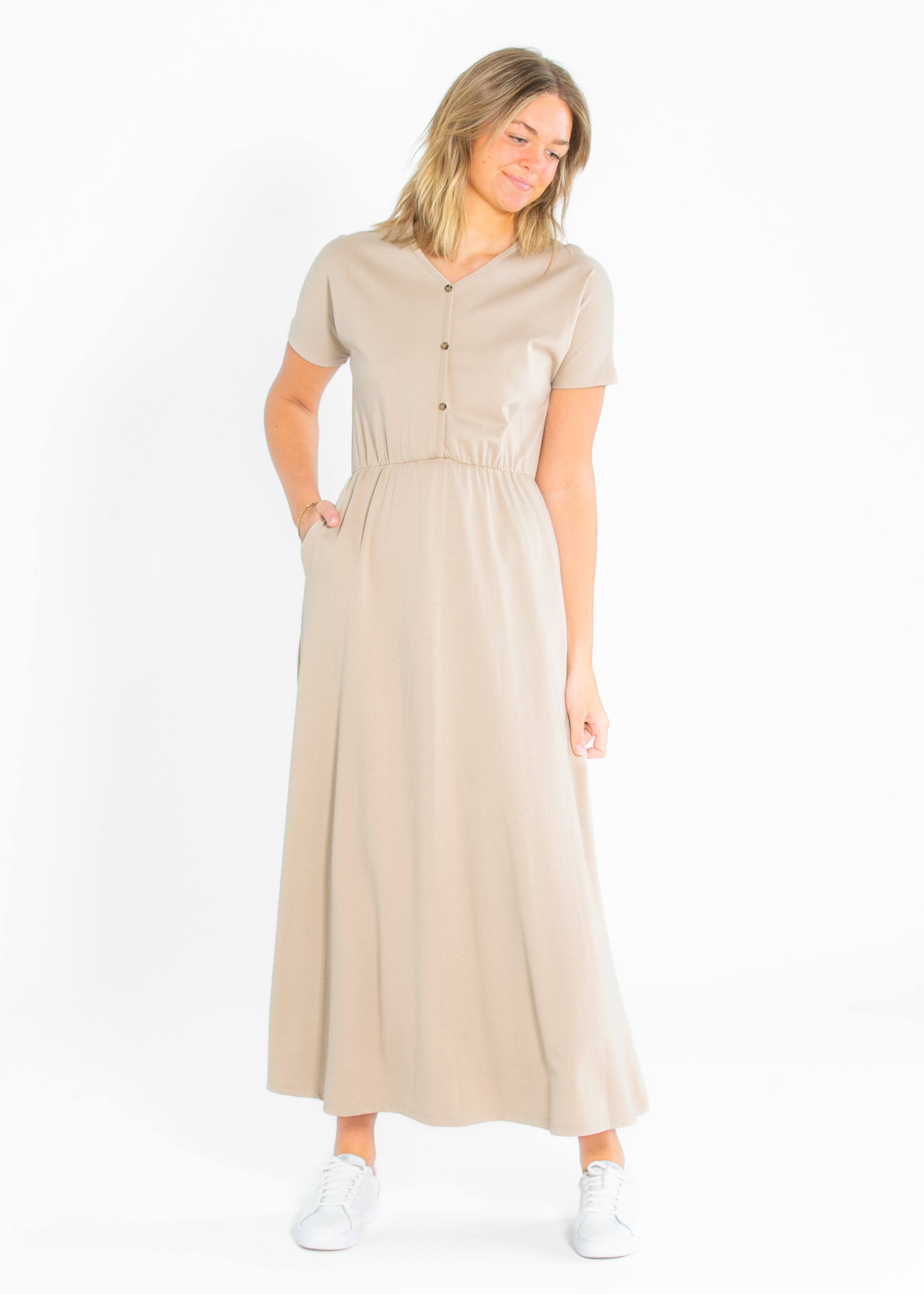 Ella Cinched Waist Maxi Dress Inherit Co.